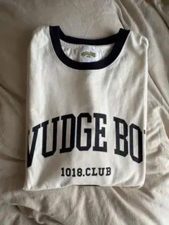 VUDGE BOY Tシャツ