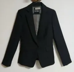 【CECIL McBEE】テーラードジャケット　黒　無地　Mより細め