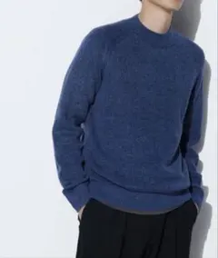 美品⚫︎UNIQLO ミドルゲージモックネックセーター ブルー　Lサイズ