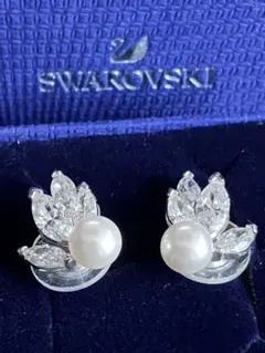 ★SWAROVSKIスワロフスキー　ピアス【両耳用】クリアスワロ　パール