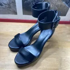 GYDA ハイヒール ブラック アンクルストラップのサムネイル