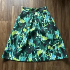 ノーリーズ、フレアスカート