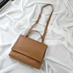 【未使用】CURIBISCUI フラップ付きシンプルショルダーバッグのサムネイル