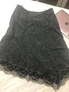 Lサイズ　￼ウール・フレアスカート レース裾