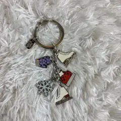 COACH キーホルダー チャーム 冬 スケート 雪の結晶