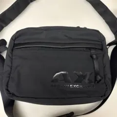 Armani Exchange ブラック ショルダーバッグ