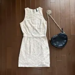 H&Mフラワーレースミニタイトワンピース　ピンクベージュ38(M)