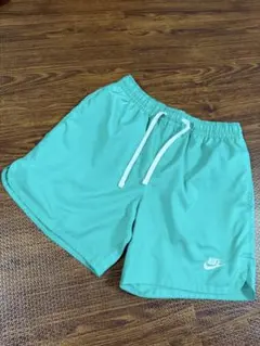 Nike ターコイズ ショートパンツ