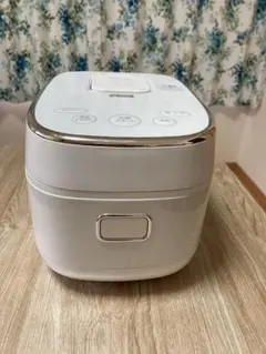 値下げ‼️埼玉発手渡し可☆YAMADA SELECT IH炊飯器(新品同様)☆のサムネイル