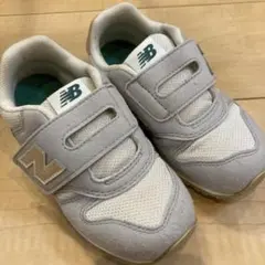 美品　New Balance グレー スニーカー ベルクロ　16