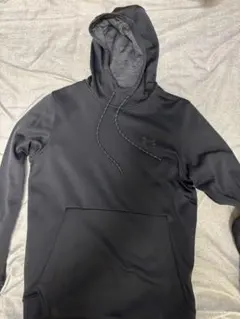 アンダーアーマーブラック パーカー SM(162cm~168cm)