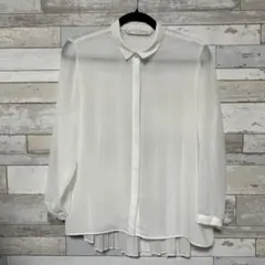 ZARA TRAFALUC ホワイト プリーツバック 長袖シャツのサムネイル