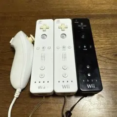 WiiUリモコン3個(ホワイト、ブラック)＆ヌンチャク＆コントローラー