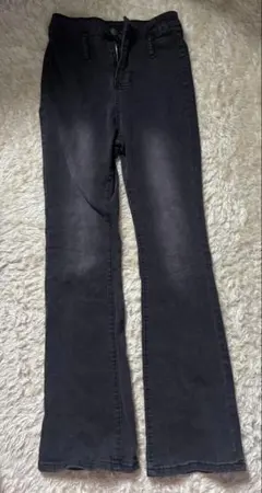 ブーツカットデニム ブラック