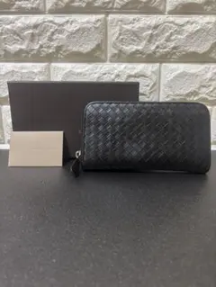 【極美品】Bottega Veneta イントレチャート　長財布　ファスナー　黒