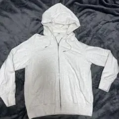 【¥本日までお値下げ中】美品　UNIQLO ライトグレー フルジップパーカー L