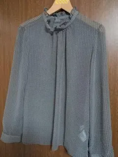 NATURAL BEAUTY BASIC 千鳥格子柄ブラウス M(カーキ)