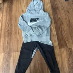 Nike パーカーとパンツセット　スウェット