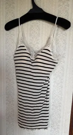 白と黒のストライプ キャミソール
