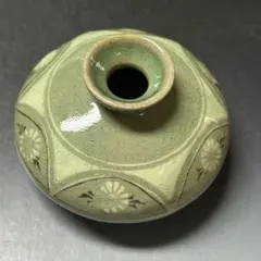 タイ・骨董・出土品】宋胡録（スンコロク）白釉斑紋小壺（1301年~1600