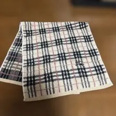 BURBERRY チェック柄 フェイスタオル　一枚　未使用品