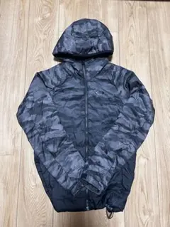 オークリー　カモフラージュ柄アウター