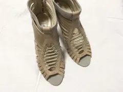 ［新品・未使用］定価11万8千円ジミーチュウ サンダル