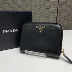 PRADA ブラック レザー 二つ折り財布