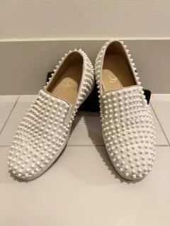 Christian Louboutin スタッズ フラットシューズ スリッポン