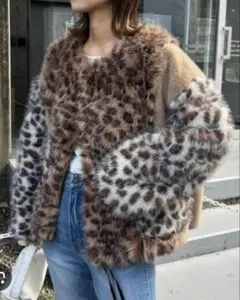 etsinta ブロッキングファー ZIPコート　チャオパニックティピー