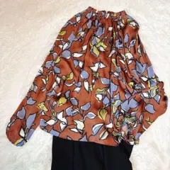 極美品✨トゥモローランドコレクション エスターリーフ ネックギャザーブラウス 極美品✨トゥモローランドコレクション エスターリーフ ネックギャザー