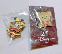 新品】TDR 25周年 ダッフィー ピンバッジ 鍵チャーム 2008年 レア