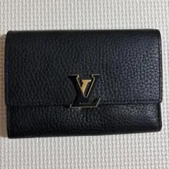 LOUIS VUITTON カプシーヌ 三つ折財布 コインパースバイカラーのサムネイル
