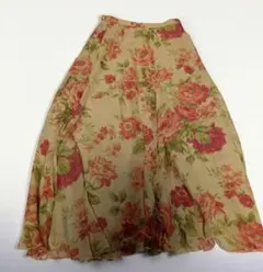 タグ付　BURBERRY LONDON 花柄 フレアスカート 36　シルクのサムネイル