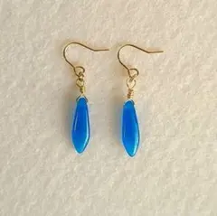 【再々販】♥️ブルー×金のダガービーズ♪シンプルピアス　ハンドメイド