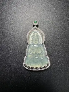 天然翡翠 仏像 ペンダントトップ 鑑定書付 中国美術 縁起物 美品 旧家蔵出し 2026年最新】翡翠 仏像の人気アイテム - メルカリ