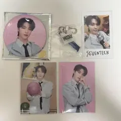 seventeen ディノ HOLIDAY 缶バッジ カプセルトイ