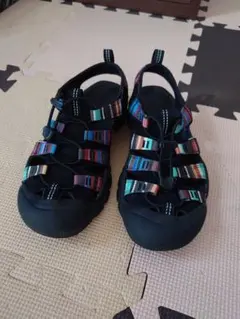 KEEN アウトドアサンダル マルチカラーのサムネイル