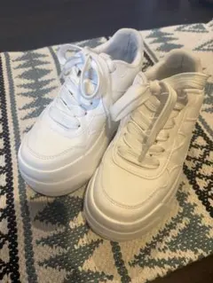 ZARA 厚底スニーカーのサムネイル