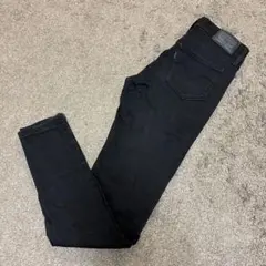LEVI’S 311 SHAPING SKNNY
