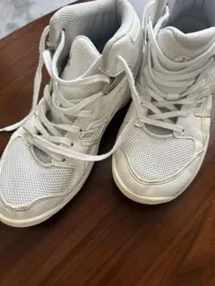 アシックス　ジュニア　22.5 バスケットシューズ