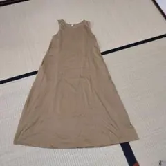 ベージュ ノースリーブ ロングワンピース　UNIQLO
