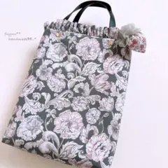 ハンドメイドꕤ︎︎控えめフリルのトートバッグ リバティ アレキサンダーマーブル