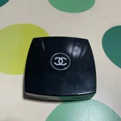CHANEL POUDRE UNIVERSELLE COMPACTE 20のサムネイル