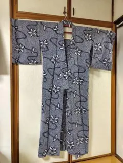 美品】撫松庵 婦人 浴衣 紺地 花柄 洗える ゆかた ③ - メルカリ