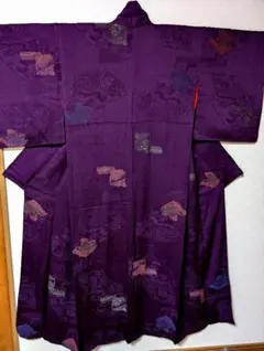 レトロ　紫の扇の地模様に刺繍
