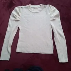 Eri様専用 ems クルーネック パフスリーブ ニット クリーム色