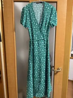小花柄　カシュクールワンピース　ミモレ丈　花柄