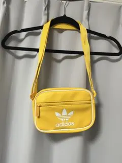 adidas ショルダーバッグ 美品 未使用 黄色 イエロー アディダス