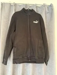 PUMA ブラック ジップアップジャケット